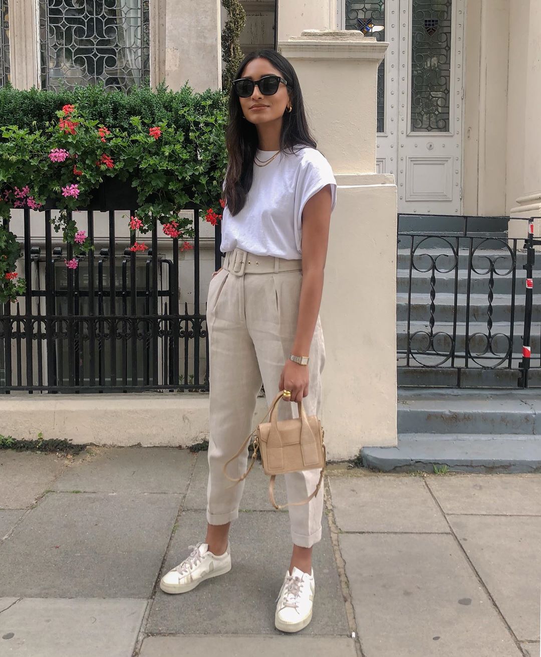 How to Build the Perfect Summer Capsule Wardrobe - The Chroma Network